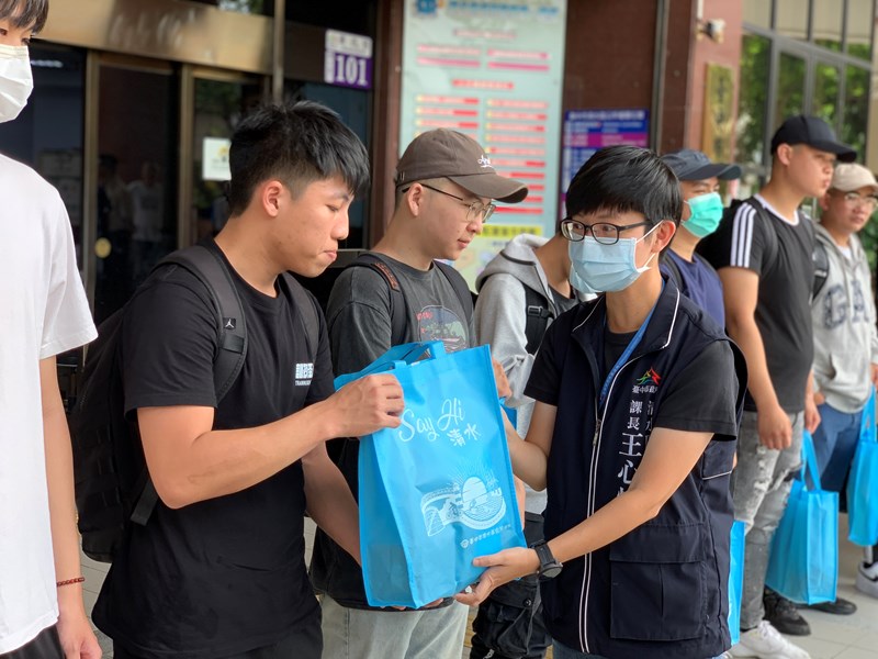 1130527歡送清水區陸訓第200梯次役男入營 (22)