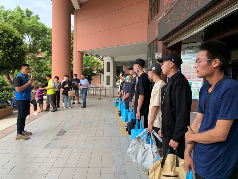 1130527歡送清水區陸訓第200梯次役男入營 (8)