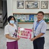 14-區長致贈退休紀念品(淑美姐)