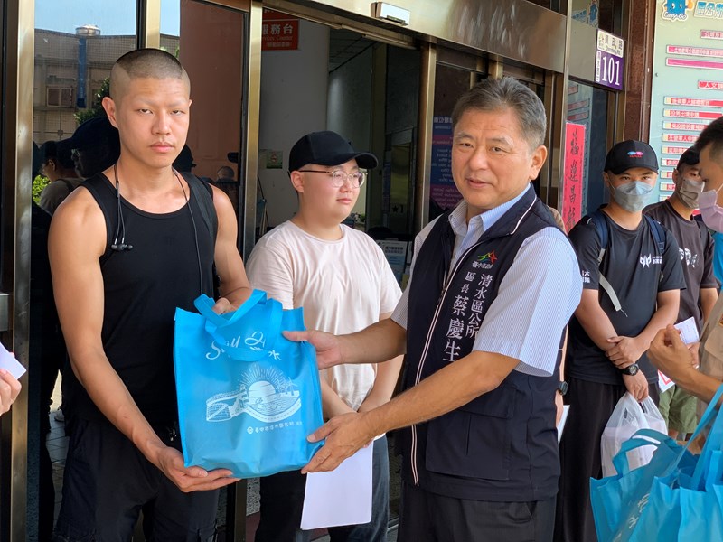 113年9月9日歡送清水區陸訓第207梯次役男入營 (6)