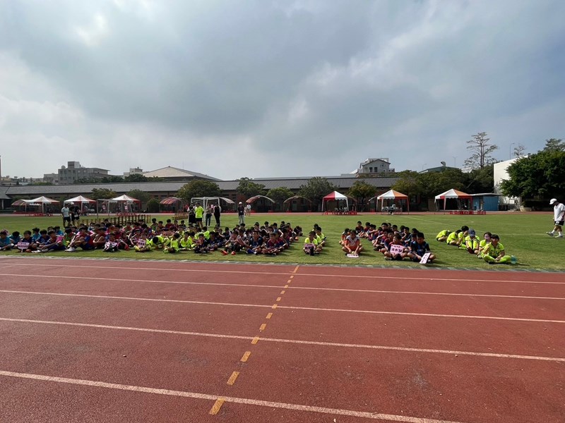 113年10月19日臺中市清水區113年第六屆區長盃足球錦標賽暨節約用電宣導活動 (15)