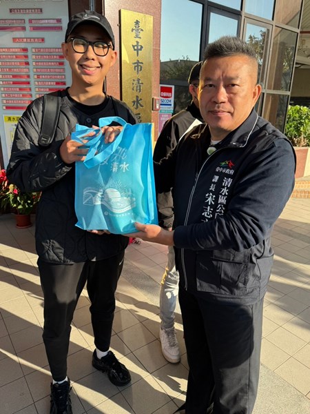 113年12月17日歡送清水區陸訓0215梯次役男入營 (14)