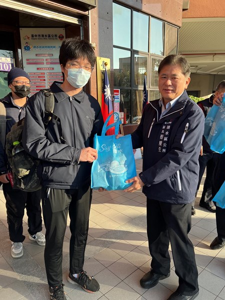 113年12月31日歡送清水區陸訓0217梯次役男入營 (17)