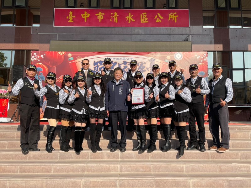 LINE_ALBUM_114年春聯揮毫_250110_105