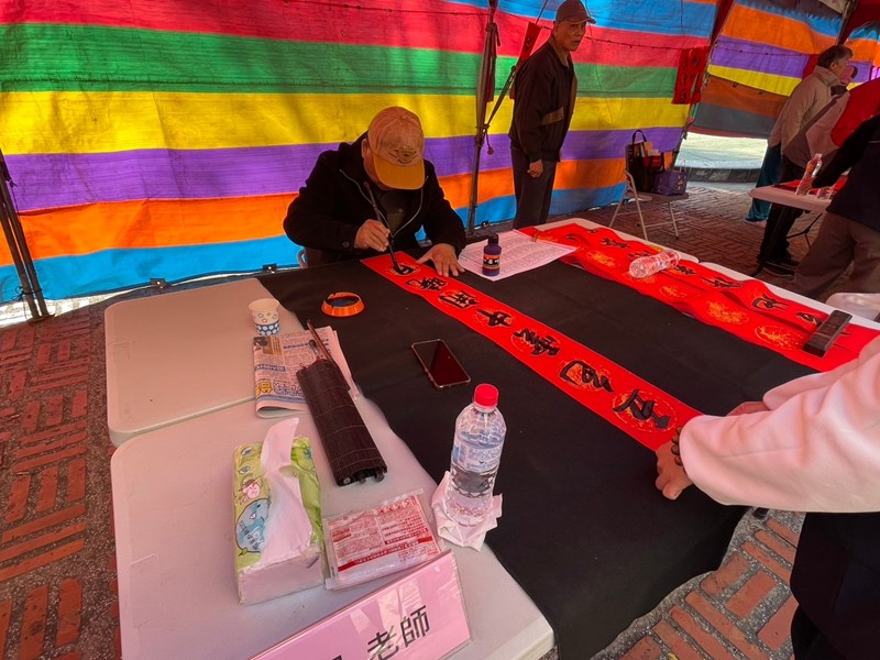 LINE_ALBUM_114年春聯揮毫_250110_141