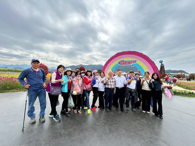 114年區長與里長參訪新社花海暨臺中國際花毯節-2